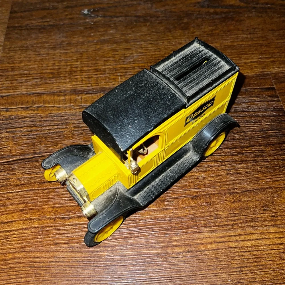 Otasco Replica 1918 Coin Bank Ford Model Truck Vintage Collectable - Picture 3 of 13